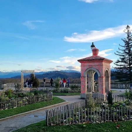 Le Honset Quartier Du Chateau * Pau