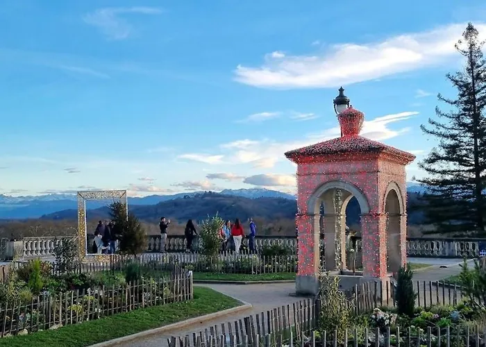 Le Honset Quartier Du Chateau * Pau